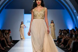        عارضو الأزياء والموديلات  